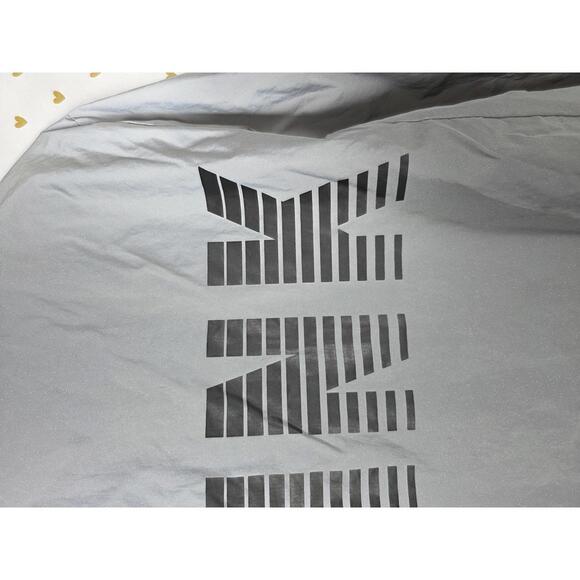 Victoria's Secret Pink Limited Release 002 Reflective Rain Jacket 3M Windbreaker - Picture 13 of 13